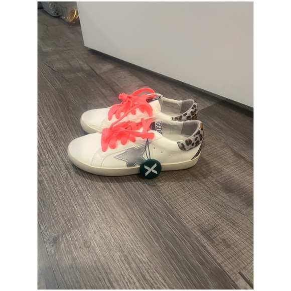 Golden Goose White Sneakers with Silver Star and Pink Laces Size 5 - Picture 3 of 6